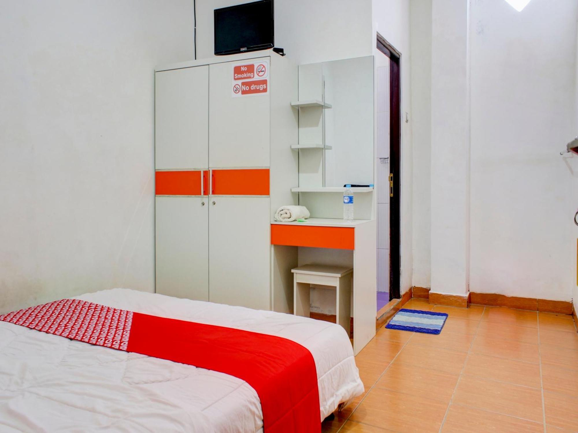 Oyo 3855 Homestay Semata Wayang Syariah Banjarbaru Exterior foto
